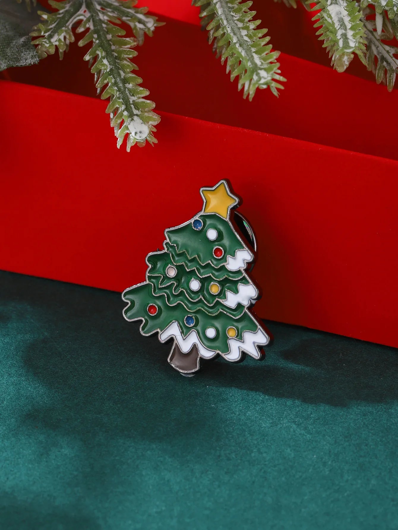 Cartoon Christmas Badge Bell Christmas Tree Santa Claus Enamel Pins Snow Man Jewelry Accessories Dripping Oil Lapel Pin Girls