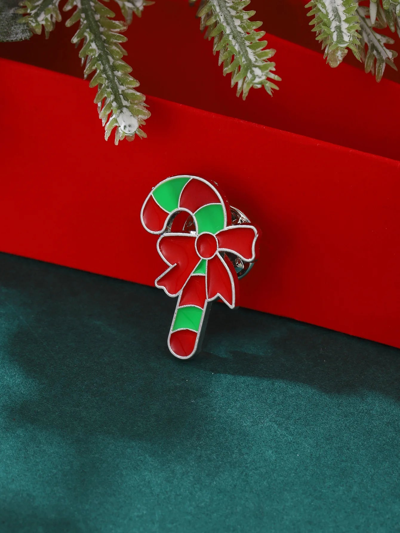 Cartoon Christmas Badge Bell Christmas Tree Santa Claus Enamel Pins Snow Man Jewelry Accessories Dripping Oil Lapel Pin Girls