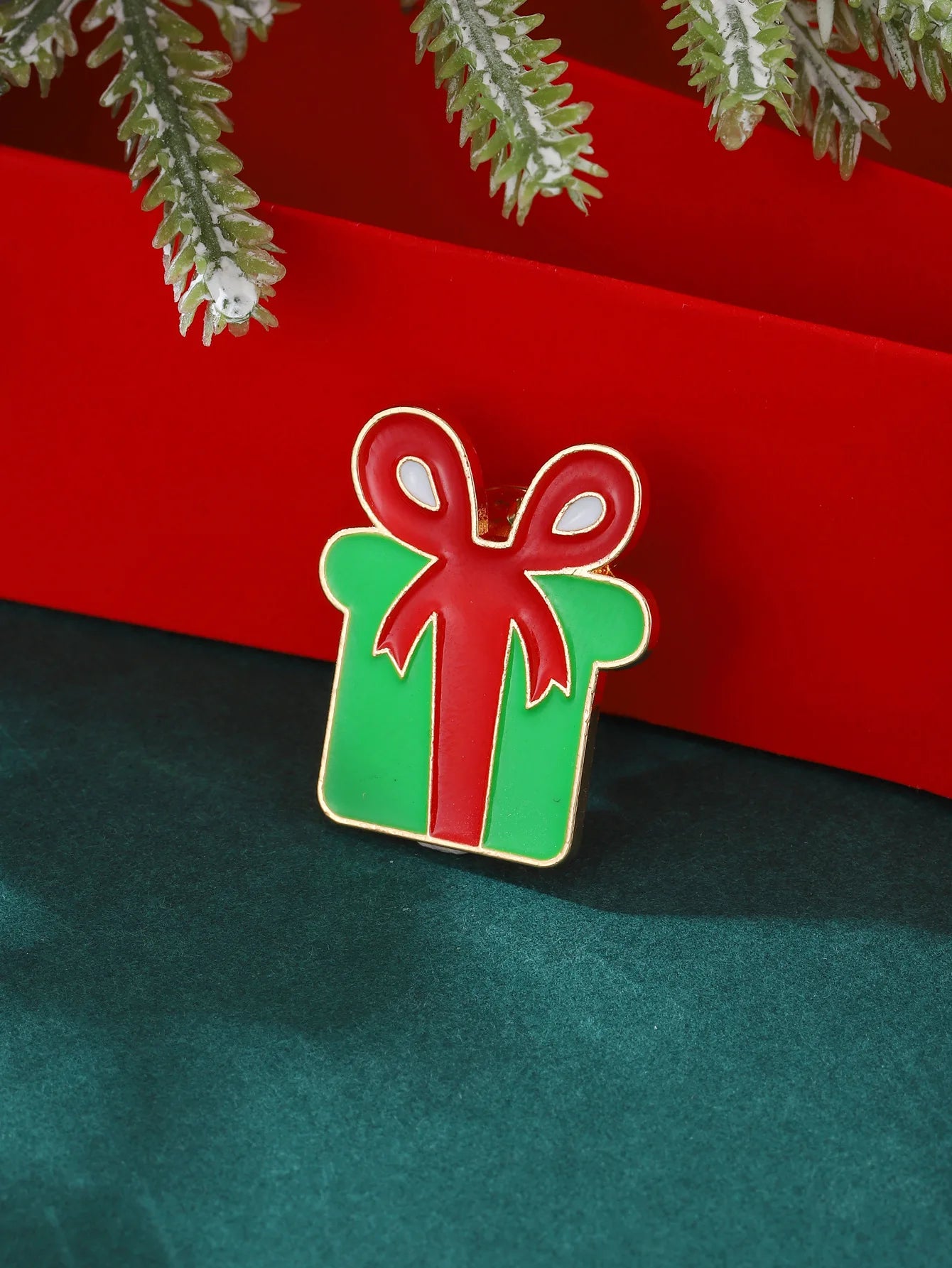 Cartoon Christmas Badge Bell Christmas Tree Santa Claus Enamel Pins Snow Man Jewelry Accessories Dripping Oil Lapel Pin Girls