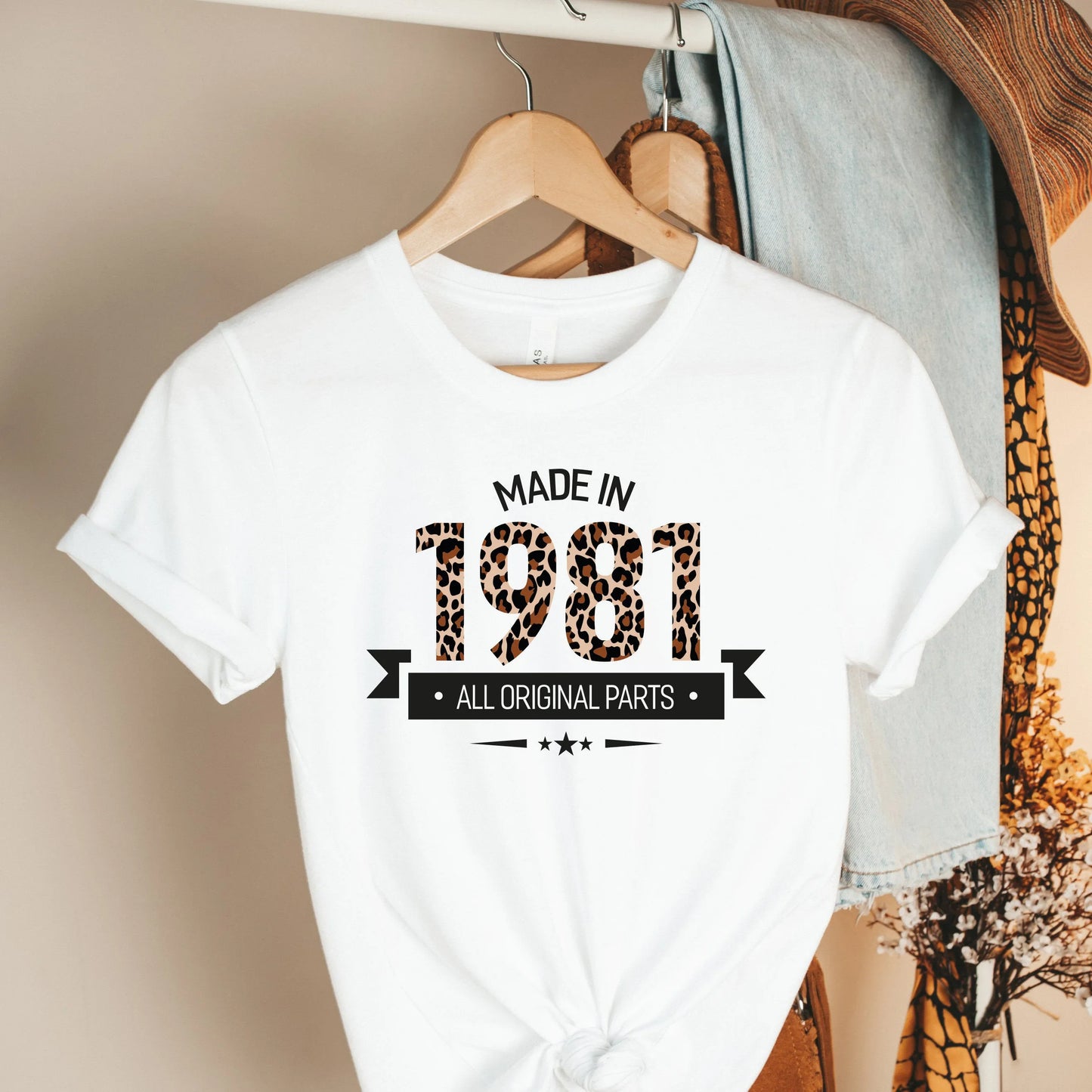 Vintage Tee 42 Years Old Outfit Gifts for Dad Graphic T Shirts Retro Best of 1981 Cassette Tape 42 Birthday Gift T-Shirt
