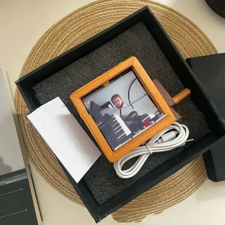 Custom crank Photo Box